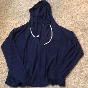Hooded long sleeve shirt